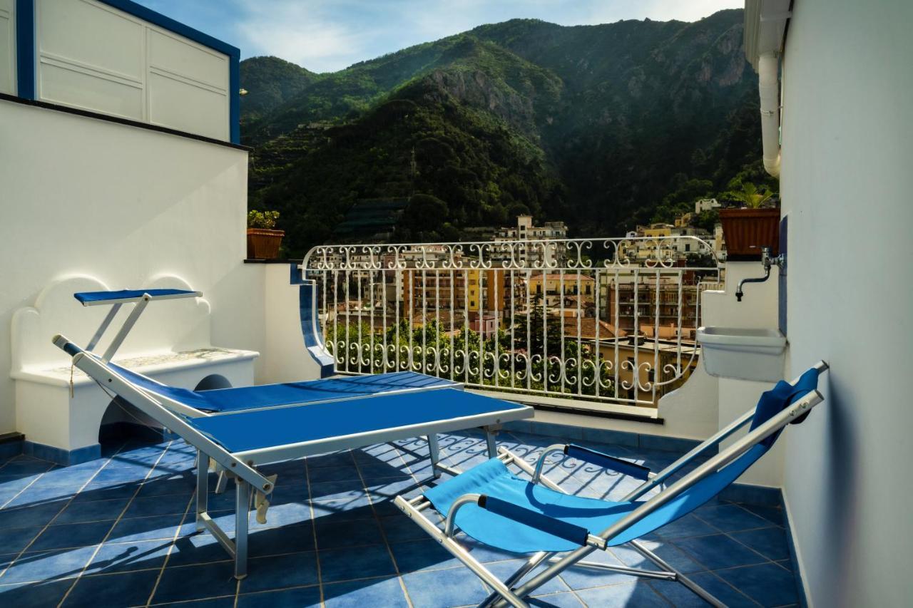 Libeccio - Apartment With Terrace And Sea View Maiori Εξωτερικό φωτογραφία